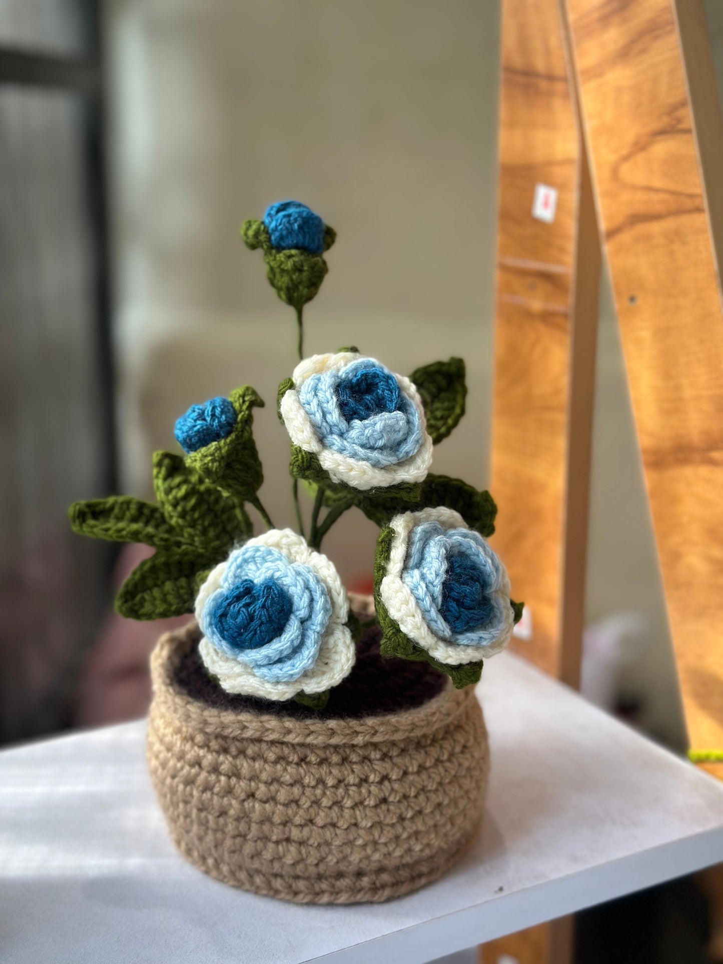 Blue Rose pot