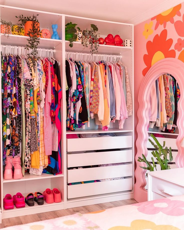 Women’s Accessories