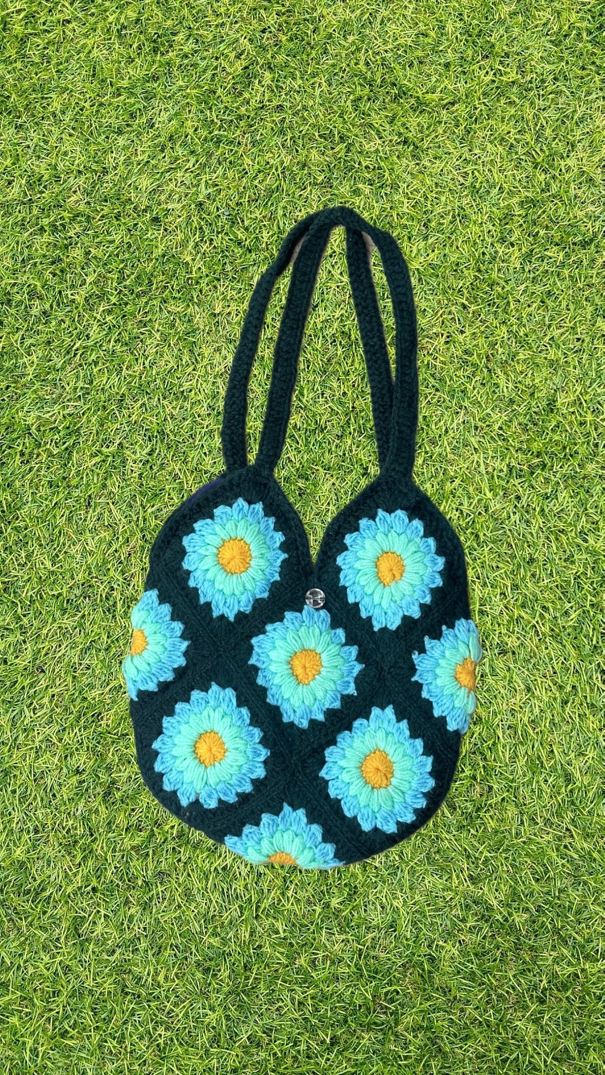 Floral crochet tote bag
